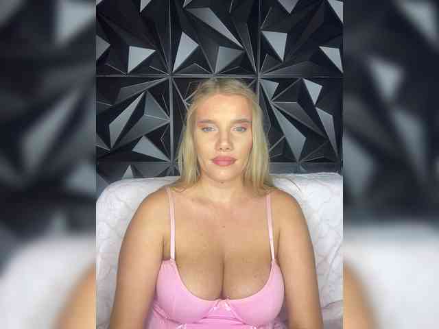 LYLAtop Sex Cam Show
