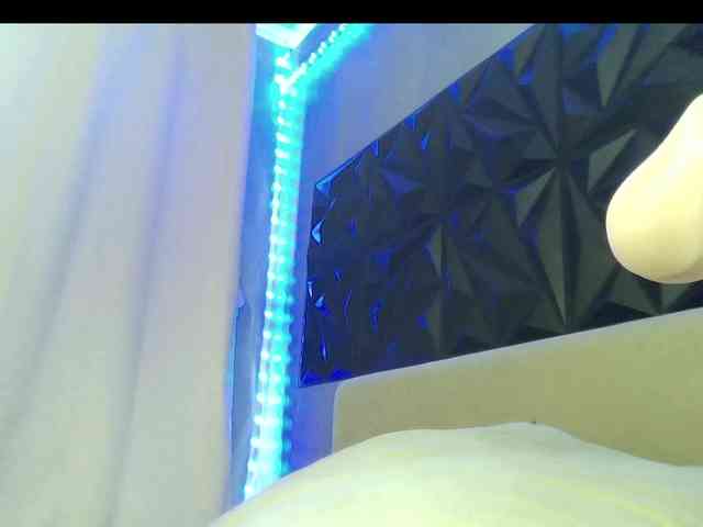 LYLAtop bongacams