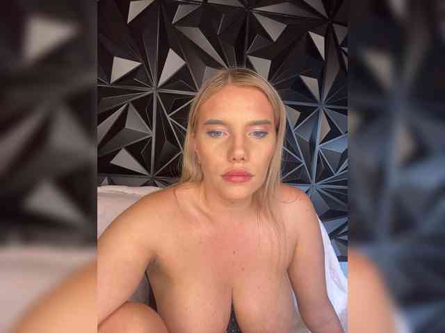 LYALYAtop