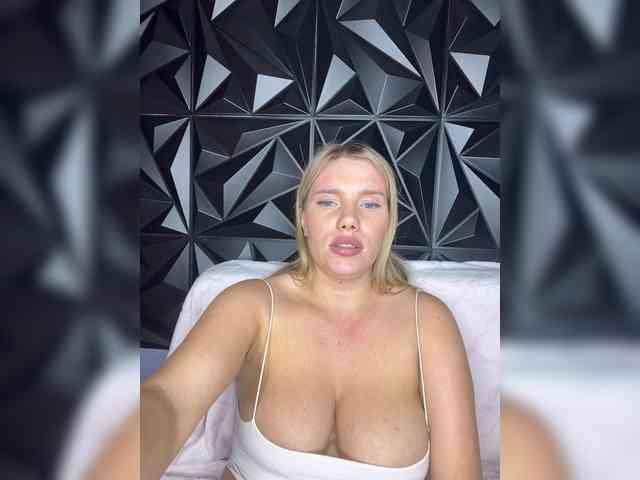 LYLAtop Sex Cam Show