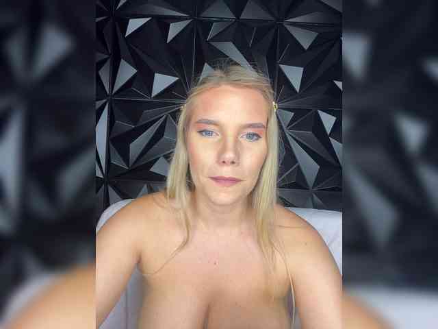 LYLAtop Sex Cam Show