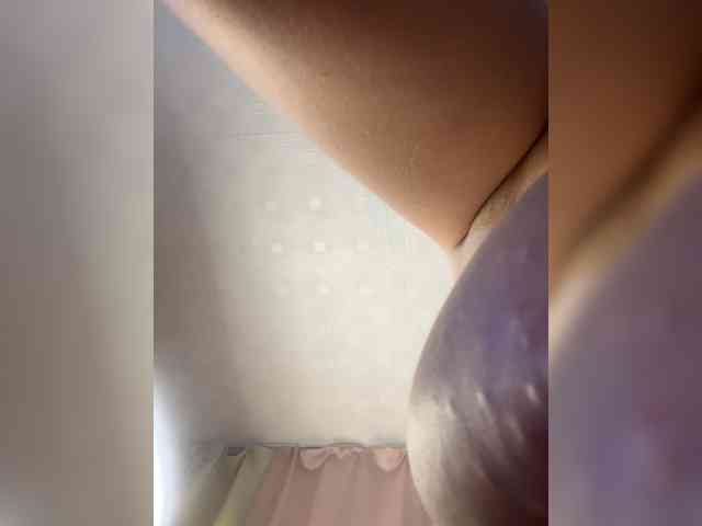 LYALYAtop webcam