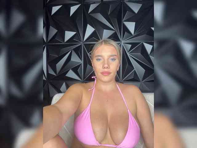 LYALYAtop webcam