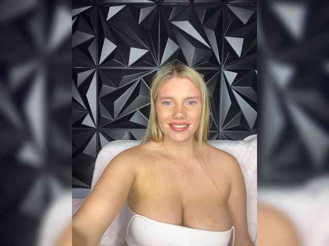 LYLAtop Sex Cam Show
