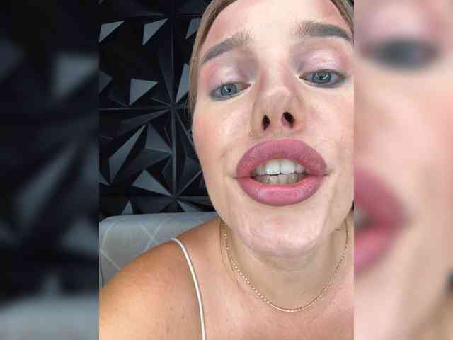 LYALYAtop webcam