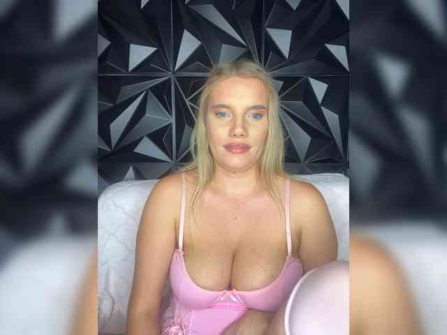 LYLAtop Sex Cam Show
