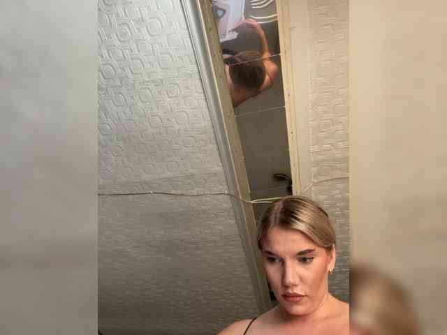 LYALYAtop webcam