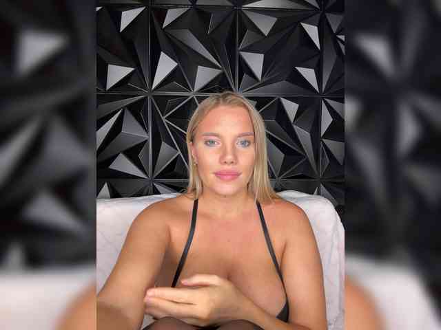 lyalyatop's live room