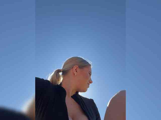 LYALYAtop webcam