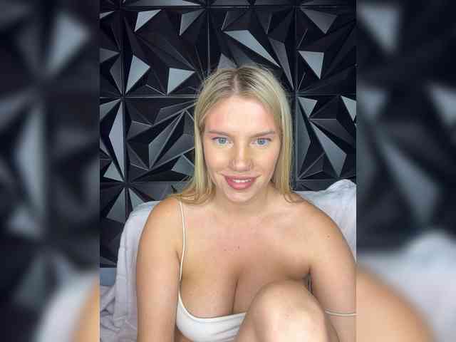 LYLAtop Sex Cam Show