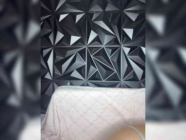 LYALYAtop webcam