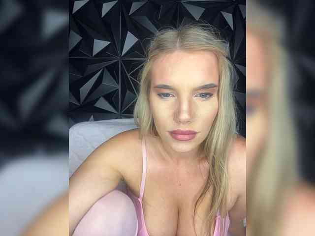 LYLAtop Sex Cam Show