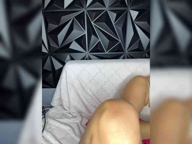LYALYAtop webcam