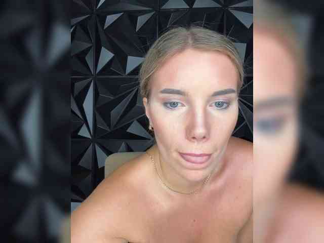 LYALYAtop webcam
