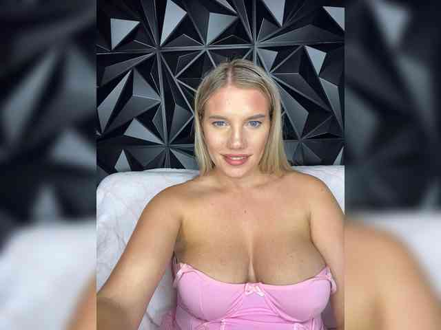 LYALYAtop webcam