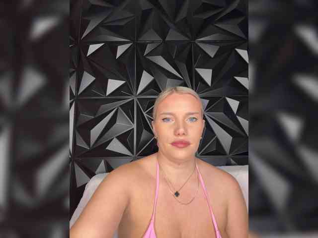 LYALYAtop webcam