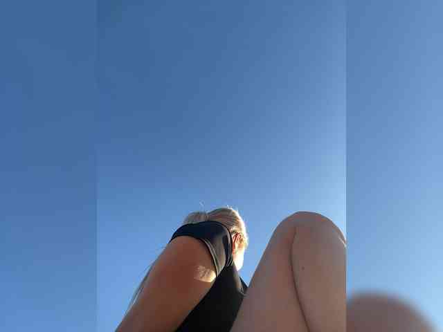 LYALYAtop webcam