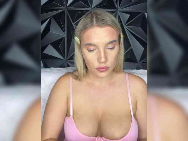 LYALYAtop webcam