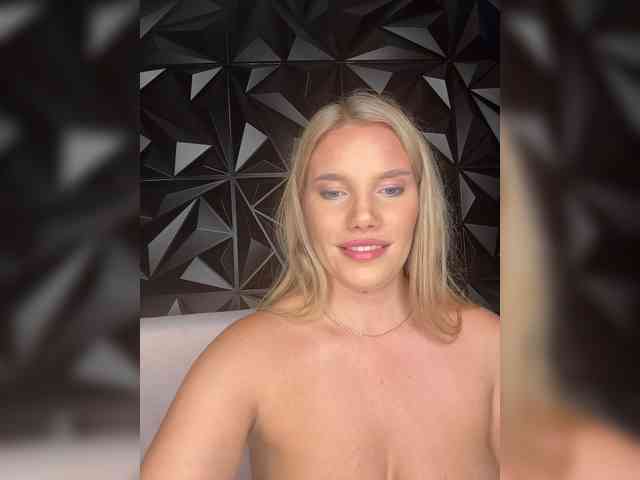 LYALYAtop