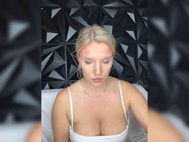 LYALYAtop