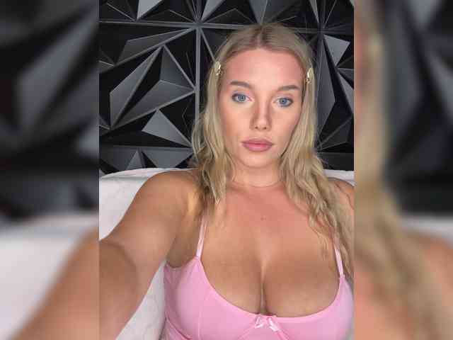 LYALYAtop webcam