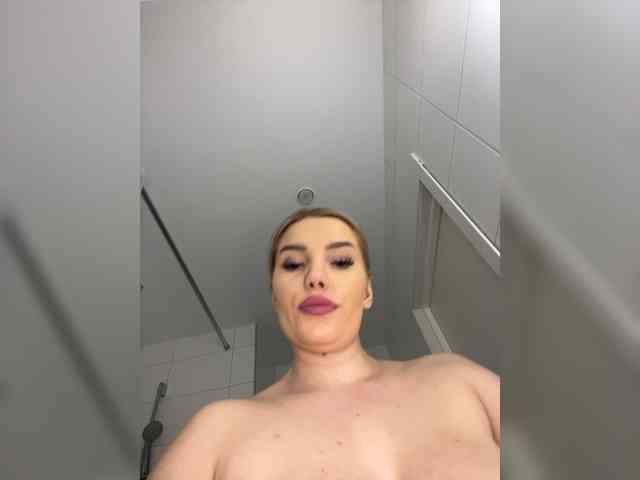 LYALYAtop webcam
