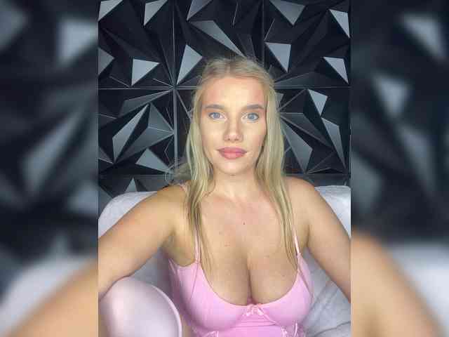 LYLAtop Sex Cam Show