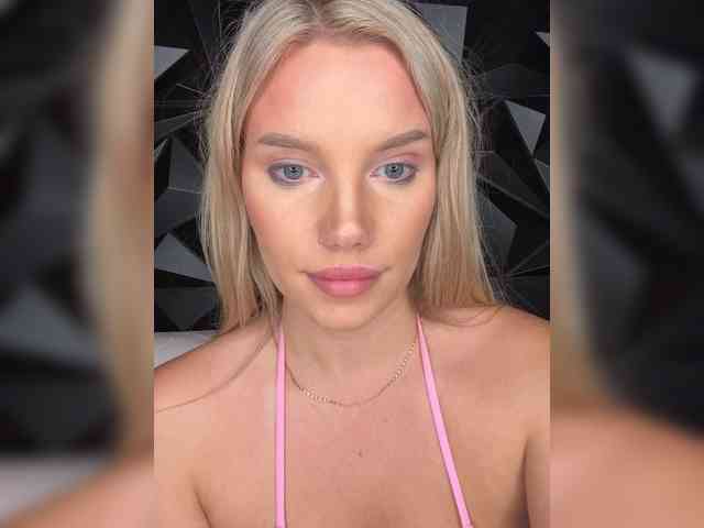 LYALYAtop webcam