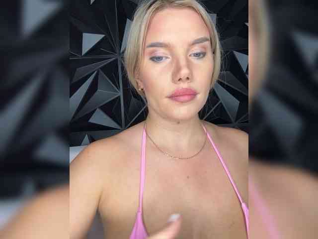 LYALYAtop webcam