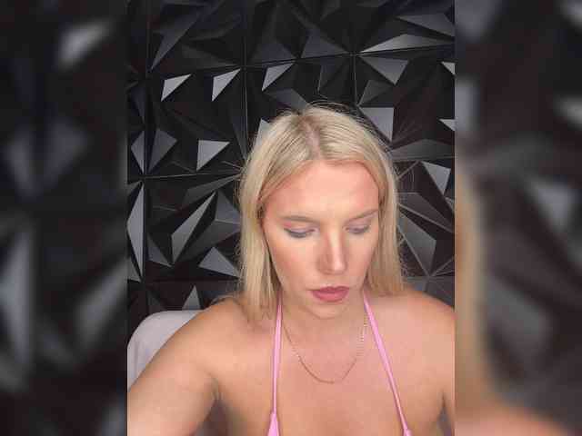 LYALYAtop webcam