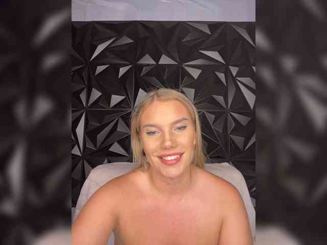 LYALYAtop webcam
