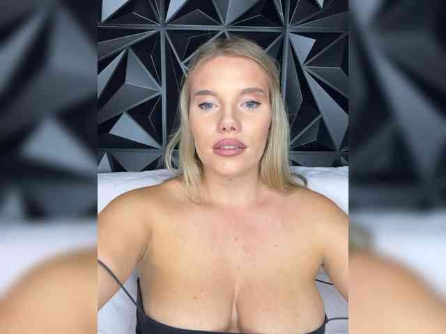 LYALYAtop webcam