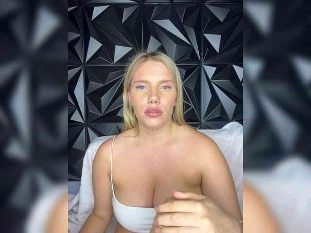 LYLAtop Sex Cam Show