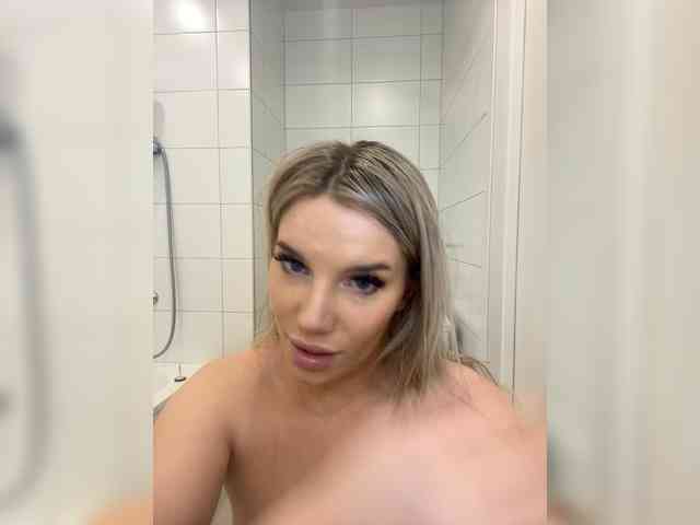 LYALYAtop webcam
