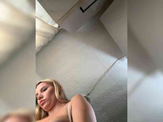 Model: LYALYAtop