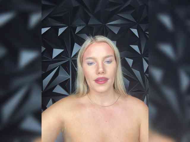 LYALYAtop