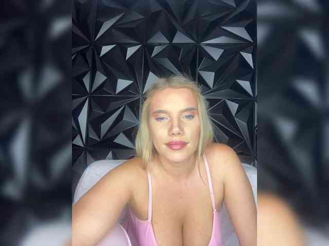 LYLAtop Sex Cam Show