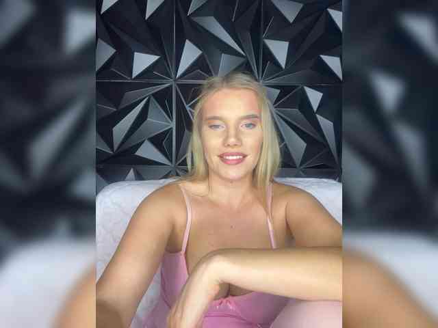 LYLAtop Sex Cam Show