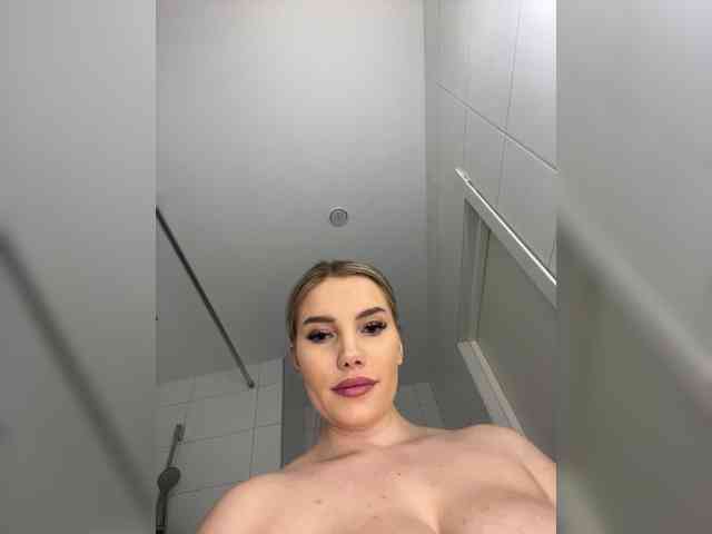 LYALYAtop webcam