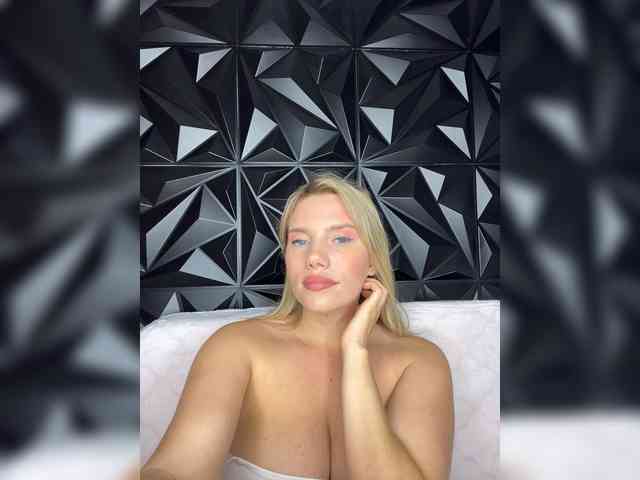 LYALYAtop