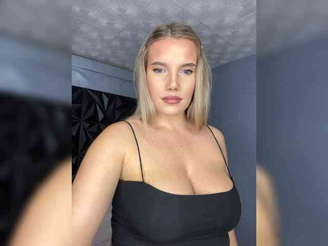 LYALYAtop webcam