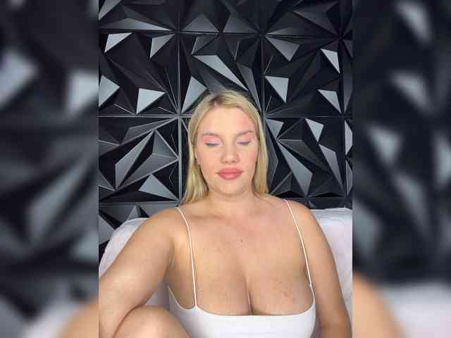 LYLAtop Sex Cam Show