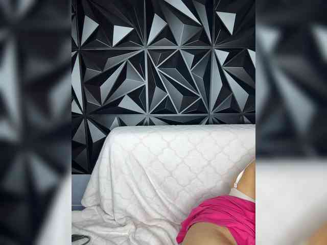 LYALYAtop webcam