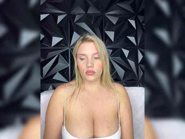 LYLAtop Sex Cam Show