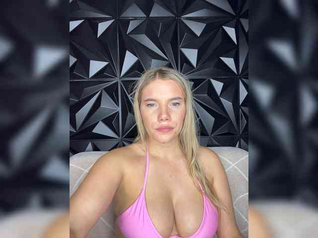 LYLAtop Sex Cam Show