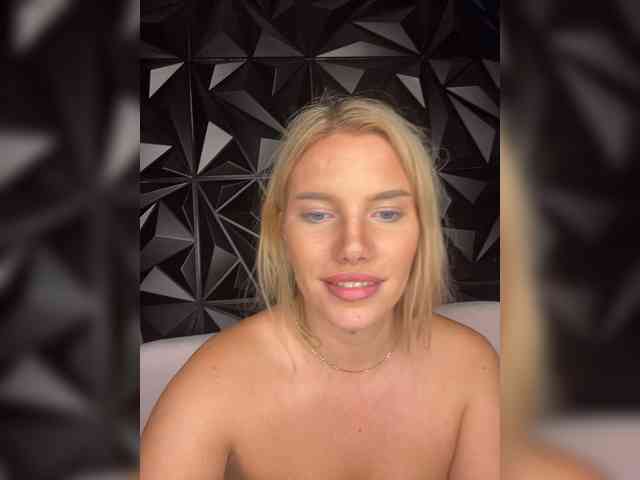 LYALYAtop