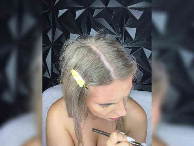 LYALYAtop webcam