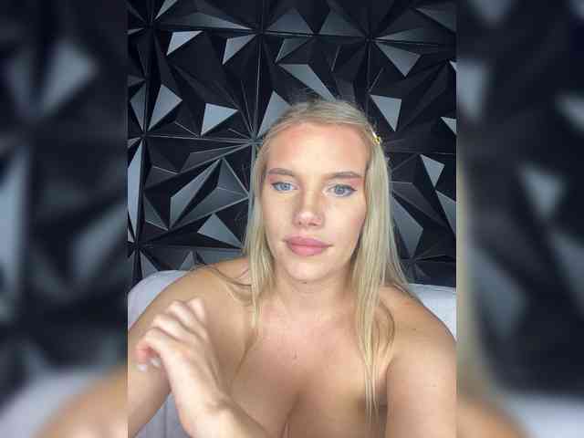 LYLAtop Sex Cam Show