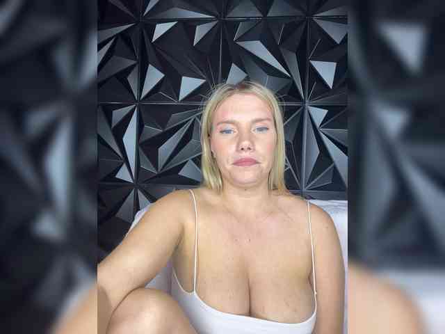 LYLAtop Sex Cam Show
