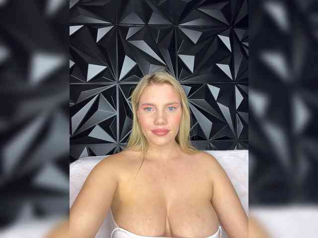 LYLAtop Sex Cam Show